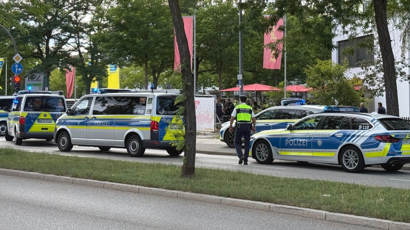Инцидент със заложници в германска банка: Един загинал, районът е блокиран