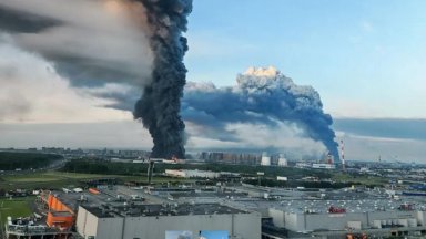 Киев удари склад на руския гигант "Уайлдберис" в Санкт Петербург, избухна мащабен пожар (видео)