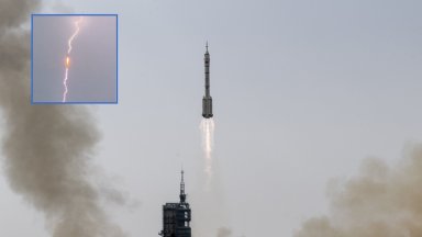 Китайска ракета оцеля след удар от мълния и успешно изведе спътник в орбита (видео)