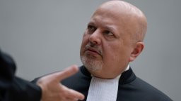 Отстраниха главния прокурор на Трибунала в Хага заради сексуално посегателство