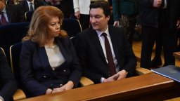 Зарков подкрепи Йотова, минути след като тя обяви, че ще се бори за пълен президентски мандат