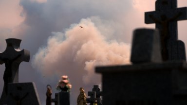 Пожарите в Испания и Франция се сляха в небето: Димът над Мадрид достигна Бордо (снимки/видео)
