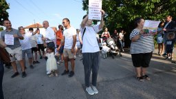 Втори протест в "Овча Купел" срещу изграждането на транспортен мост над река Владайска
