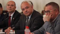 Демерджиев обяви всички мантинели за фундаментално сбъркани