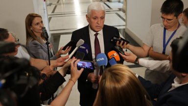 МО търси МиГ-29 само за резервни части, питали сме и за употребявани F-16 и Gripen