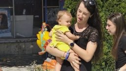 Събраха за часове парите за лечението на 18-месечната дъщеричка на загиналия пилот Дункин