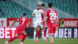 Нашите в Европа: ЦСКА - Карабах 0:0, равностойна среща на "Васил Левски" (на живо)
