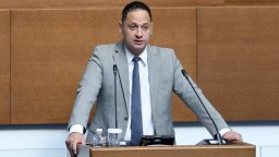 Петър Витанов: Благодаря на опозицията, че ни атакува по всеки повод, често измислен от нея