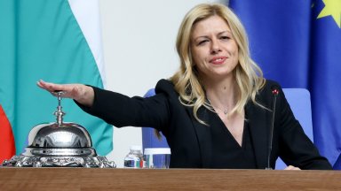19 дни лятна ваканция, президентски избори на 25 октомври, реши парламентът