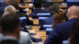 Приеха правилата за избор на членове на ВСС от парламентарната квота със 180 гласа