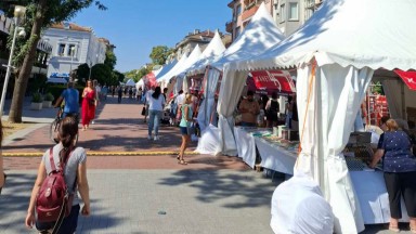 Литературният фестивал "Море от книги" започва днес във Варна