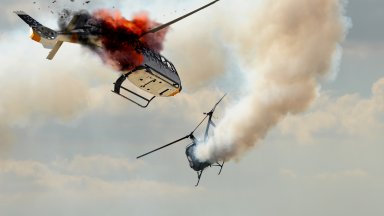 Два противопожарни хеликоптера се сблъскаха в небето над Гърция (видео)