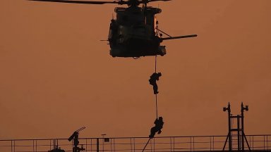 Италиански военни провериха танкер от руския "сенчест флот" в Средиземно море