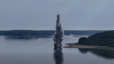 Румъния взриви скала в Дунав, за да осигури вода за единствената си АЕЦ (видео)