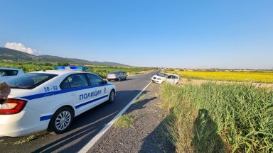 Пътна обстановка: Трима загинали, 37 ранени при 32 пътни произшествия, ограничения заради жегите