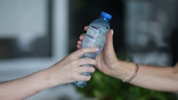 Заради очакваните високи температури Столичната община и БЧК ще раздават безплатна вода