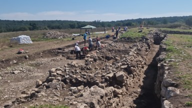 Търсят нови данни за устройството, отбраната и живота в древния Хелис в Археологическия резерват "Сборяново"