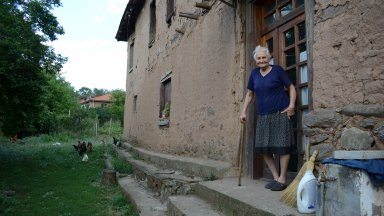Мандрица, единственото албанско село в България:  390-годишен мост между българи и албанци (снимки)