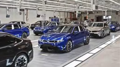 Първият модел от "Neue Klasse“ на BMW вече се произвежда серийно в Мюнхен (видео)