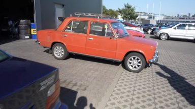 Син изкара стара "Жигула" на "Нюрбургринг" в памет на баща си