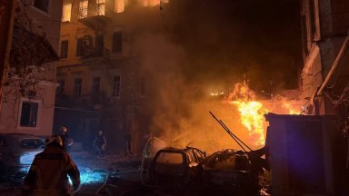 Мащабни разрушения в цяла Украйна след руски обстрел. Киев не остана длъжен (снимки/видео)