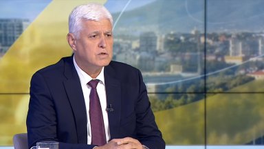 Военният министър: Дронът е с дървена конструкция, GPS модулът му не е защитен
