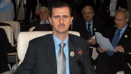 Как един тромав лекар се превърна в брутален диктатор?