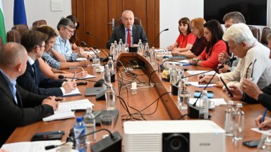 Договорено: Минималната заплата ще се изчислява по нова формула от 2027 г.