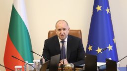 Радев: Унищожителите на паметници днес са шокирани от фашистките символи на биячите