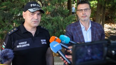 Без регистрация е бил мотоделтапланерът, при проверка го намерили скрит между скалите
