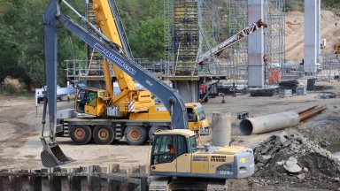 "Готов до края на 2027 г.": Шишков и Абровски провериха обходния път на Кресна (снимки)