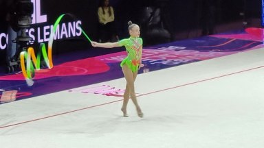 Чудесна Стилияна Николова оглави класирането в многобоя на Световното