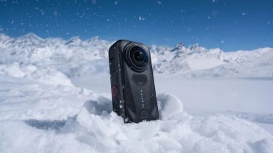 Дебютира 8К 360-градусовата камера на Insta360