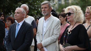 "Ти ме повика, живот"- Отбелязаха годишнината на Михаил Белчев с откриването на биографична фотоизложба 