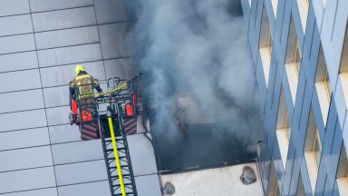 Пожар в 21-етажна жилищна сграда в Берлин, има ранени (снимки)