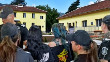 Как излежават присъдите си непълнолетните убийци