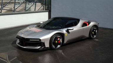 Ferrari превърна SF90 в уникална суперкола