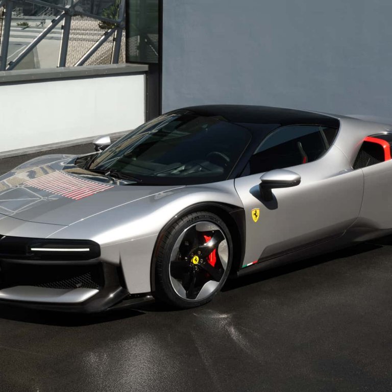 Ferrari използва SF90 за да създаде уникална суперкола за американски клиент