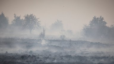Германски град препоръча евакуация заради пожар в Белгия