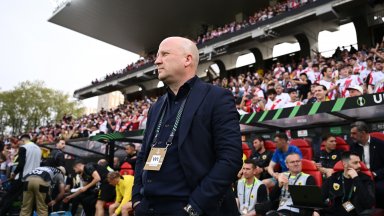 Треньорът на АЕК се изправя с трети различен клуб срещу шампиона на България
