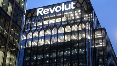 Revolut открива най-големия летищен салон в Европа