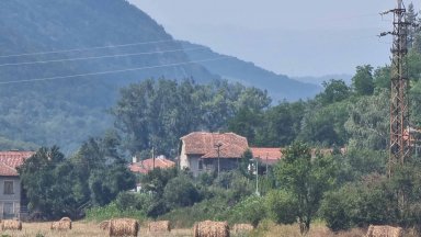 Костинброд задейства BG-ALERT заради силно задимяване от пожара в Сърбия