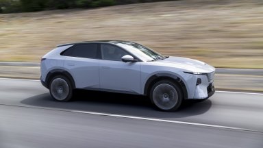 Mazda CX-6e пристигна в Европа с цена над тази на седана Mazda 6e