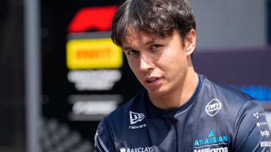 Алекс Албън получи договор в "Уилямс" и за следващия сезон