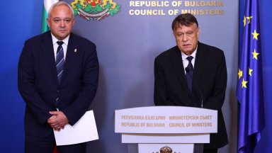 МВР и МОН със съвместни мерки срещу "блуждаещите атоми с телефони в ръце за лайкове"