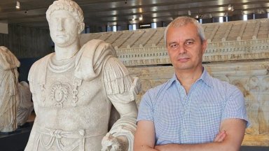 Костадинов: Радев постави под заплаха сигурността на българските граждани
