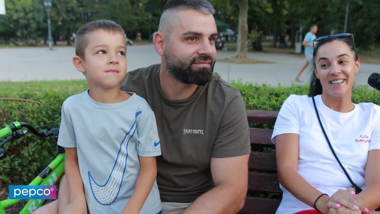 Раница, моливник и семейна дипломация: Мисия "Отново в час" 