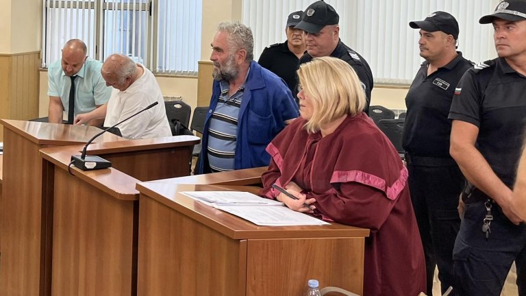 Бившият полицай застрелял рецидивиста в Съединение след нападение с брадва