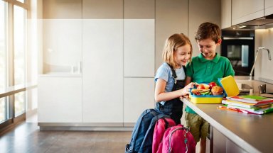 Как да не върнем пълната кутия от училище: 7 трика за закуска, която децата действително ще изядат