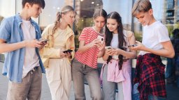 Какъв смартфон е подходящ за учениците в начално или основно училище